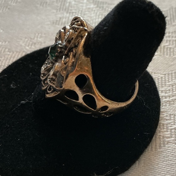 Emerald Glass Stone Gold Tone Ring - Picture 2 of 5